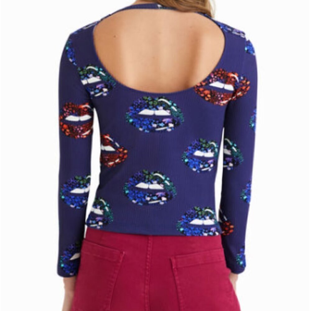 Pop Art Style Lip Print Back neckline ribbed T-shirt NWT